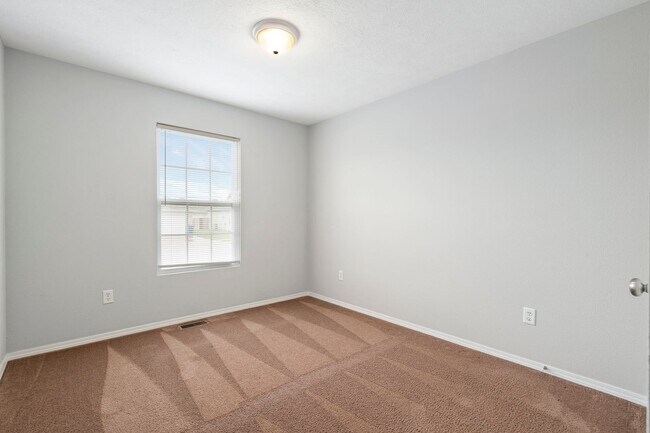Foto del edificio - 4011 N Thistle Dr