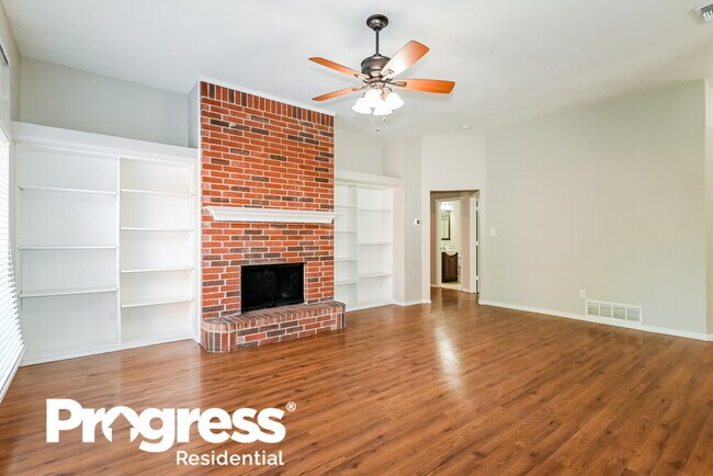 Building Photo - 1500 Sage Ct