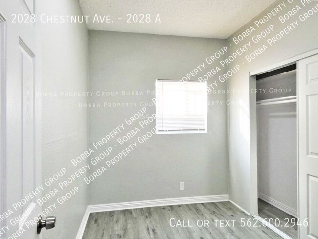 Building Photo - ***1ST MONTH RENT FREE***PETITE 2 BEDROOM/...