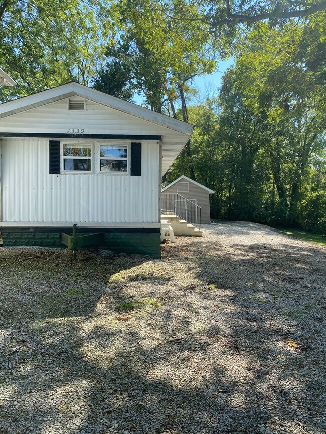 Foto del edificio - 2 Bed 1 Bath Mobile Home