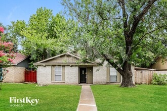 Building Photo - 218 Long Shadow Ln