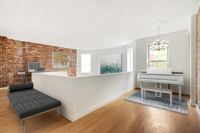 Building Photo - 311 W 91st St
