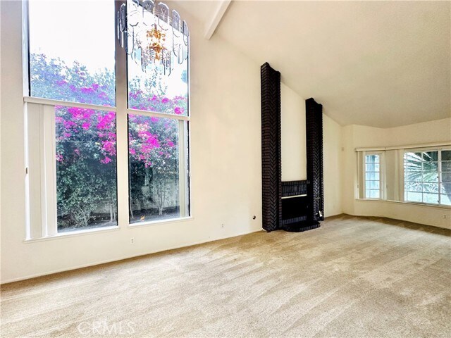 Foto del edificio - 1592 Rosewood St
