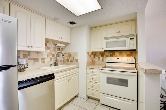 Foto del edificio - 2700 Ocean Shore Blvd