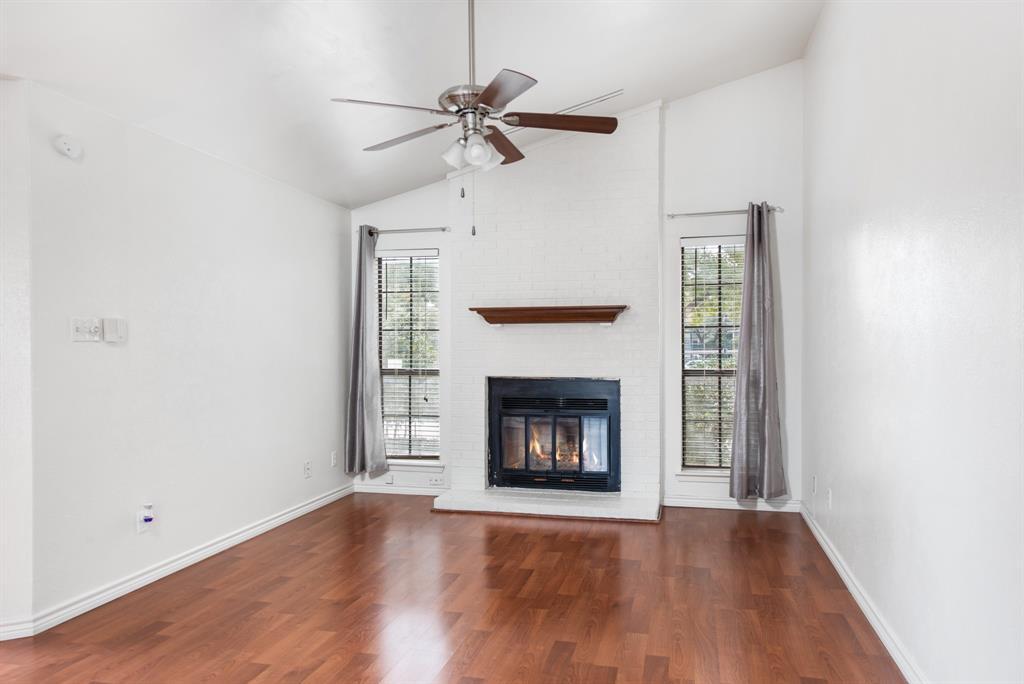 Primary Photo - 1900 Chasewood Cir