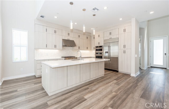 Building Photo - 100 Amber Oak