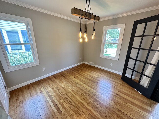 Building Photo - 3465 Hargrove St