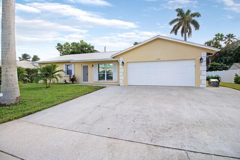 Foto principal - 120 Park Ln E