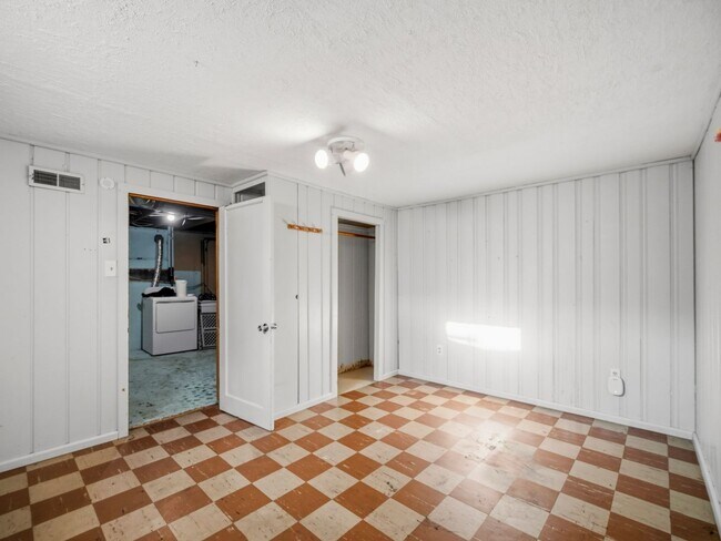 Foto del edificio - 2716 W Everett Ave