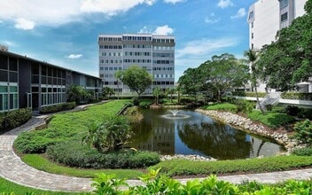 Building Photo - 1125 W Peppertree Dr