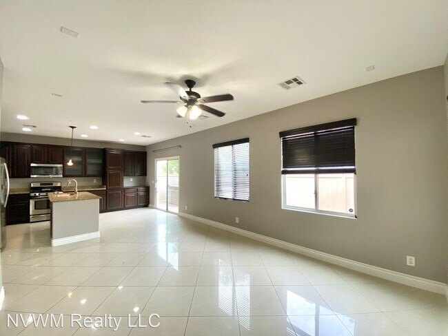 Foto del edificio - 4 br, 3 bath House - 6578 Mercutio Court