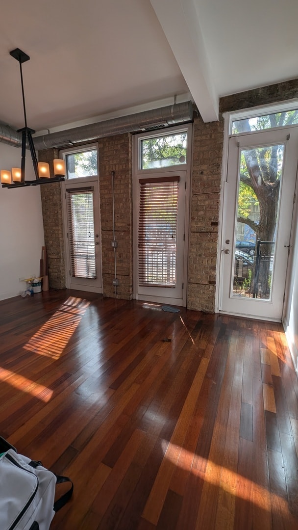 Foto del edificio - 1222 W Hubbard St