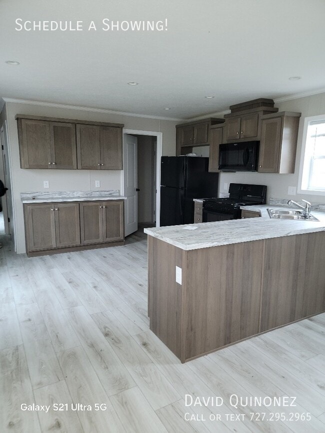 Building Photo - 518 Murray-