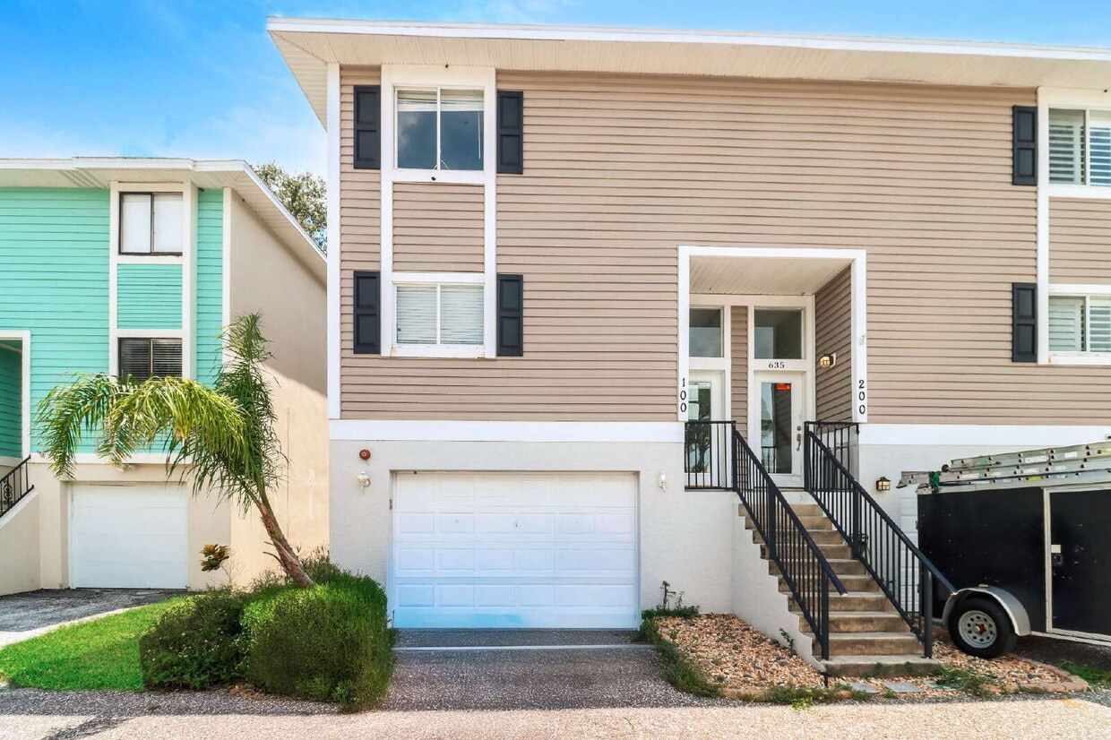 Primary Photo - Tropical Dunedin Rental