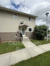 Building Photo - 3285 Canyon Dr