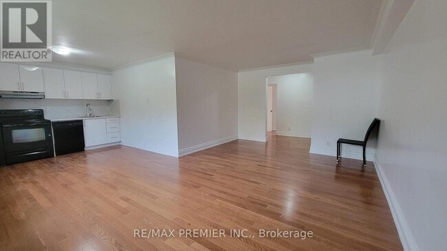 Building Photo - 92 Trethewey Dr