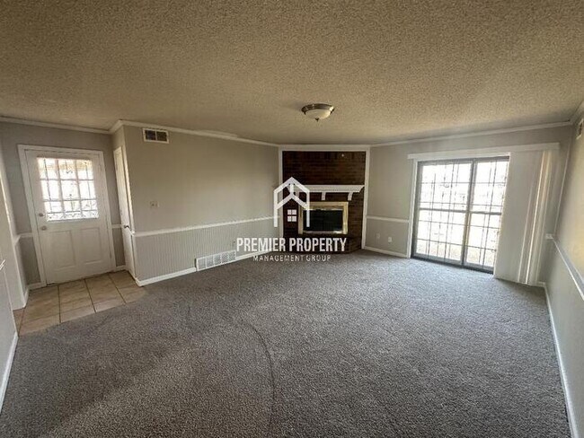 Building Photo - 6578 Chauncey