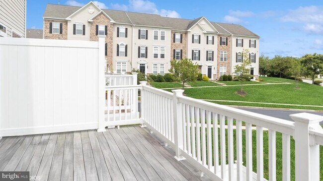 Building Photo - 7573 Taunton Ct