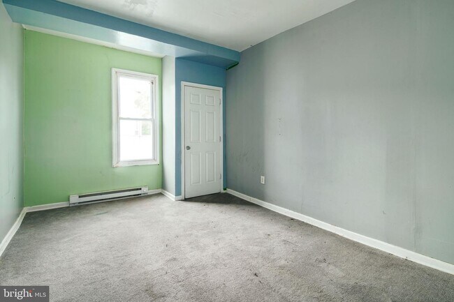 Foto del edificio - 5631 Chester Ave
