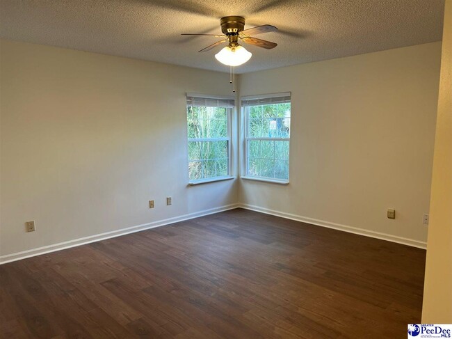 Building Photo - 701 Coventry Ln