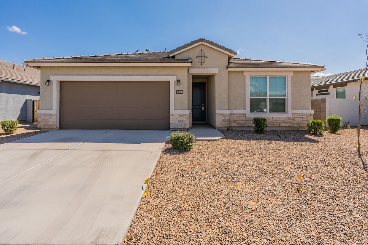 Primary Photo - Beautiful and Spacious Single-Level Family...
