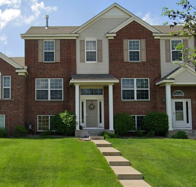 Building Photo - 15205 French Dr N