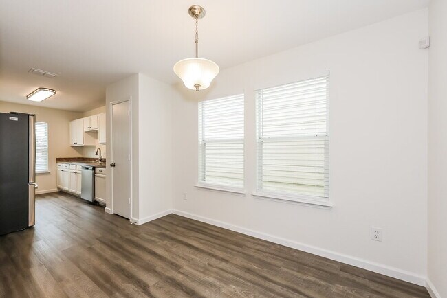 Foto del edificio - 10701 Many Oaks Dr