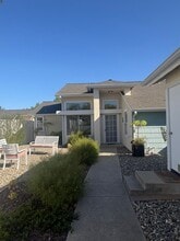 Building Photo - 981 Bluebell Way