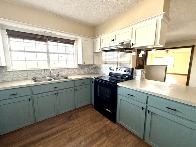 Foto del edificio - 1654 Ponderosa Rd