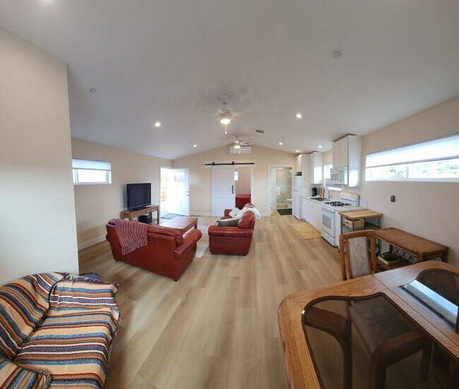 Foto del edificio - 1 Bed 1 bath Brand new home in Los Osos-All utilities included