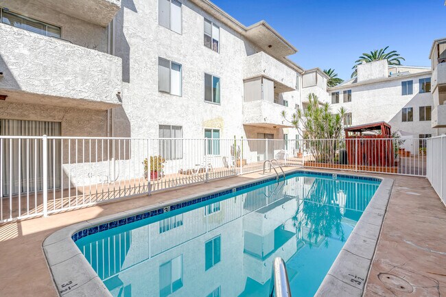 Foto del edificio - 1422 Rock Glen Ave