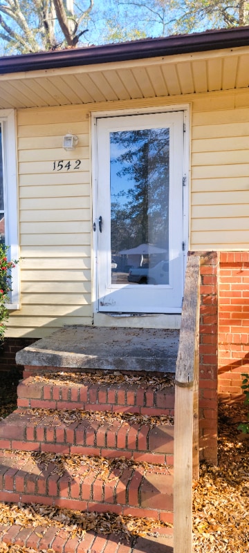 Building Photo - 1542 E Perry St