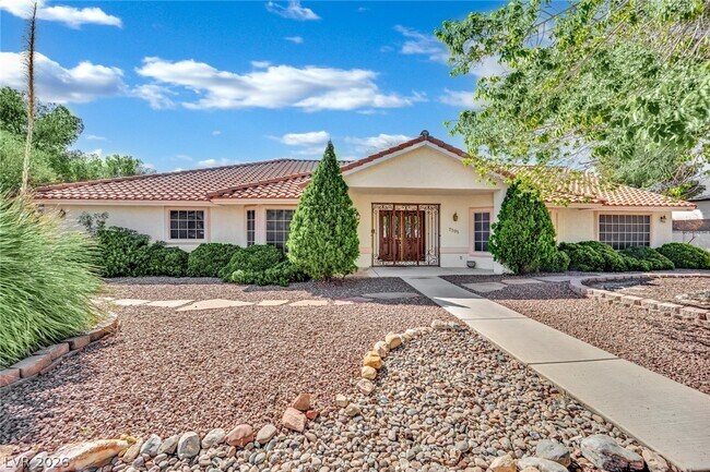 Foto del edificio - 7595 W Camero Ave