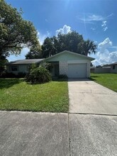 Building Photo - 305 Helena Ct