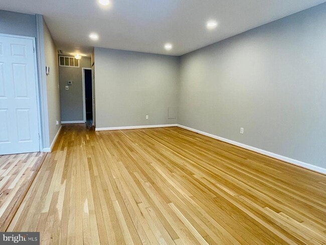 Foto del edificio - 3123 28th Pkwy