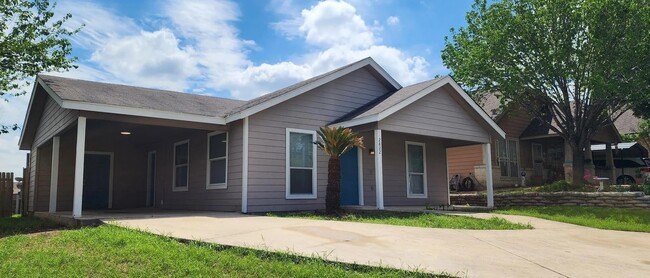 Building Photo - 2822 Del Rio St