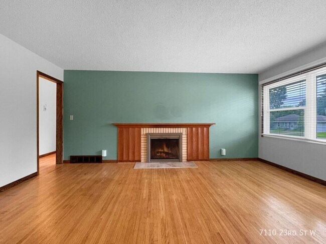 Foto del edificio - 7110 W 23rd St