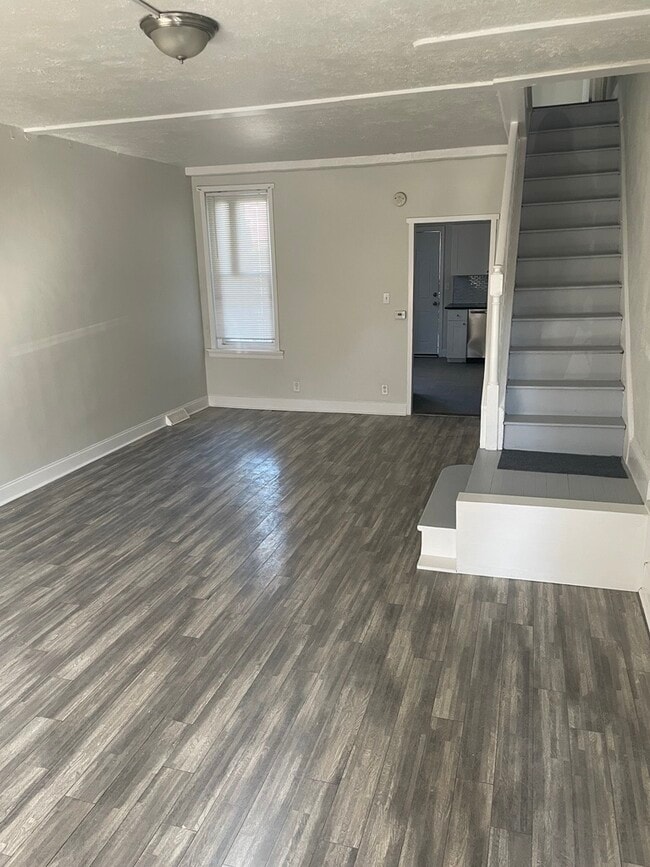 Building Photo - 4731 Princeton Ave