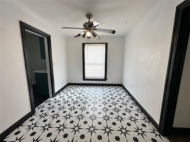 Building Photo - 2533 NW 39th Terrace