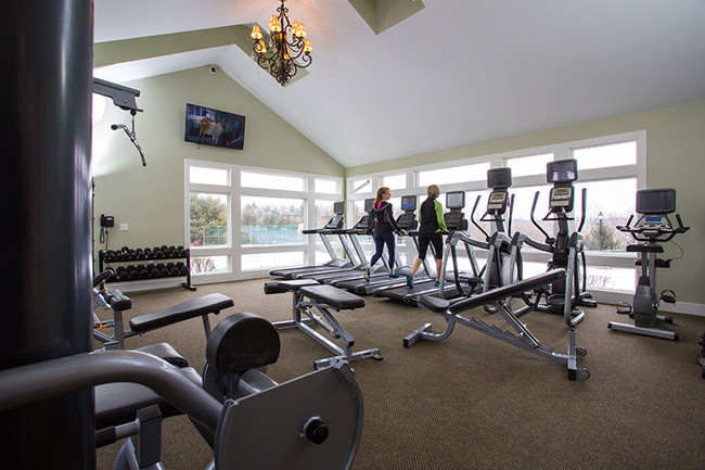 Fitness Center - Hickory Hills