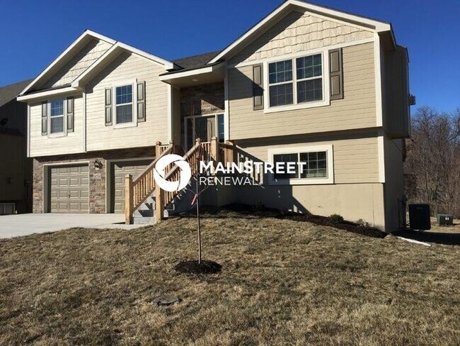 Foto del edificio - 18518 East 19th Terrace Ct S