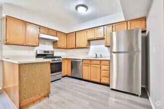 Building Photo - 1400-1402 Chancellor Dr