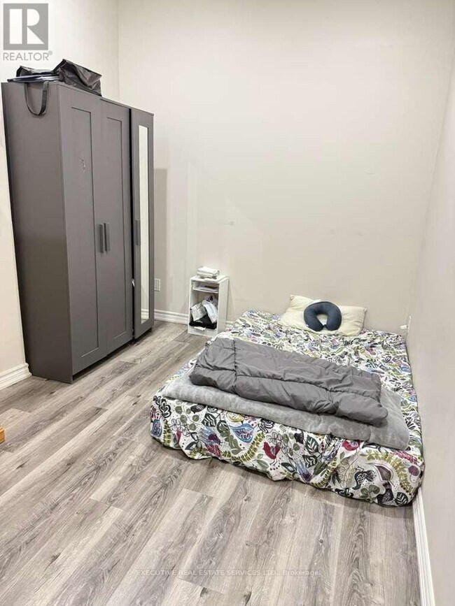 Photo du bâtiment - 40 Roulette Cres