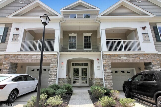 Foto del edificio - 1206 Brook Hollow Dr