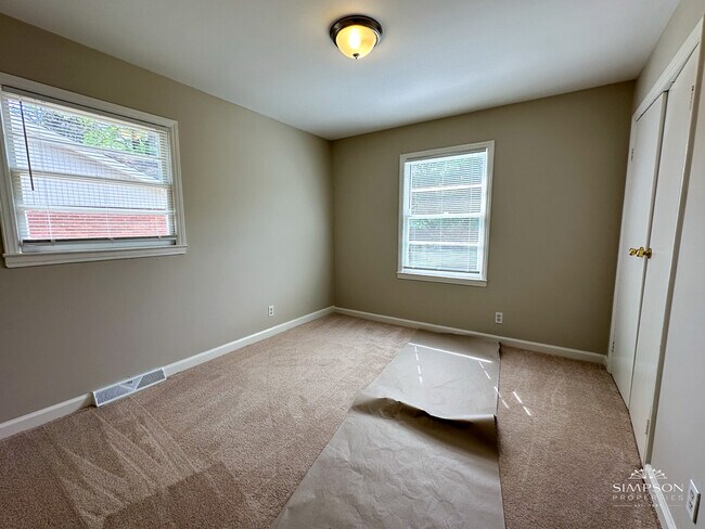 Building Photo - 4105 Abbeydale Dr