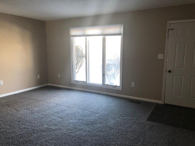 Living Room - 2627 Struthmore Dr