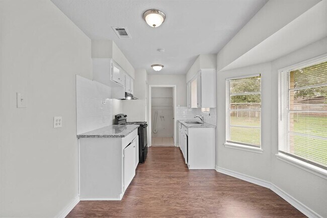 Foto del edificio - 7219 Meadowlark Ln