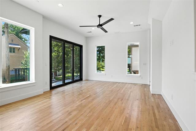 Foto del edificio - 5837 Oram St