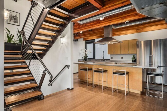 Foto del edificio - 1707 Dexter Ave N