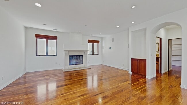 Foto del edificio - 3311 Deronda Dr